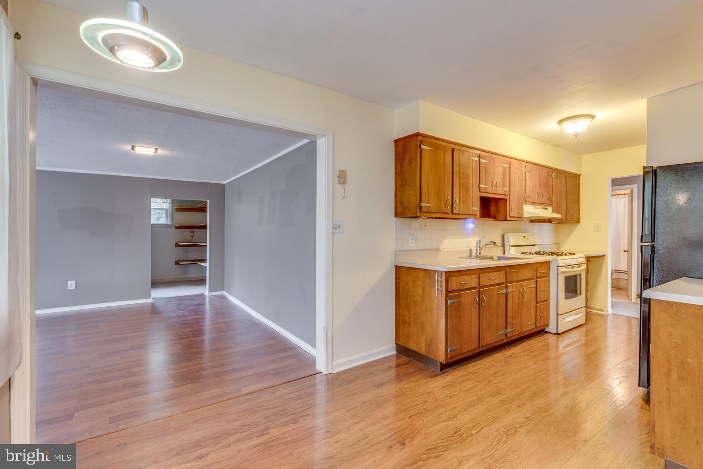 801 South Chester Avenue Riverside, NJ 08075 - Photo 11 of 38