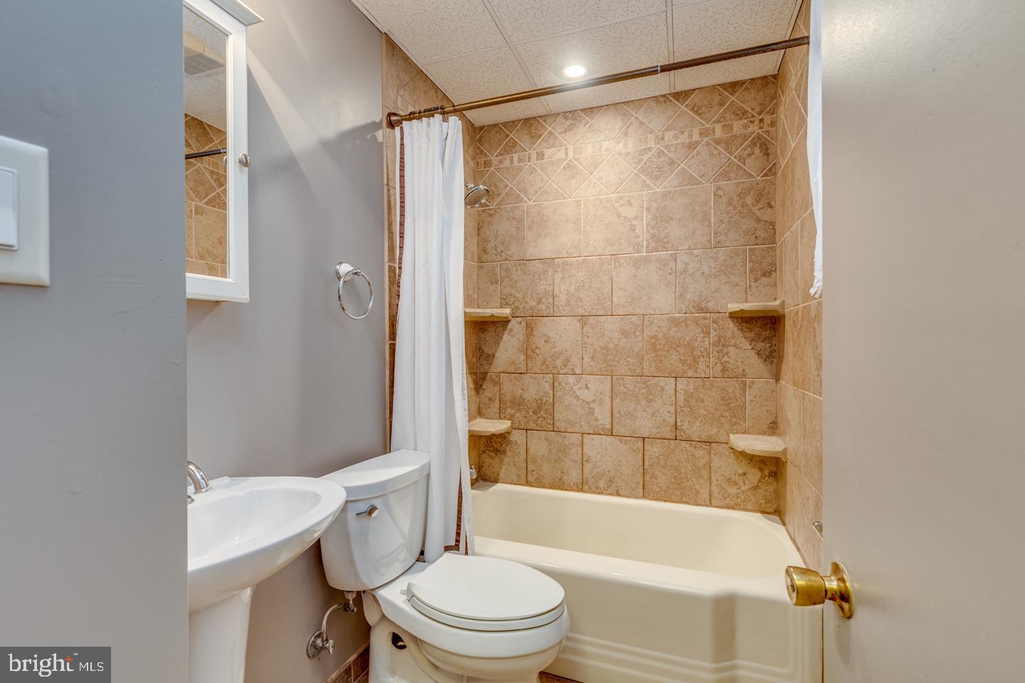801 South Chester Avenue Riverside, NJ 08075 - Photo 22 of 38