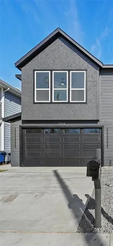 a house view with a outdoor space