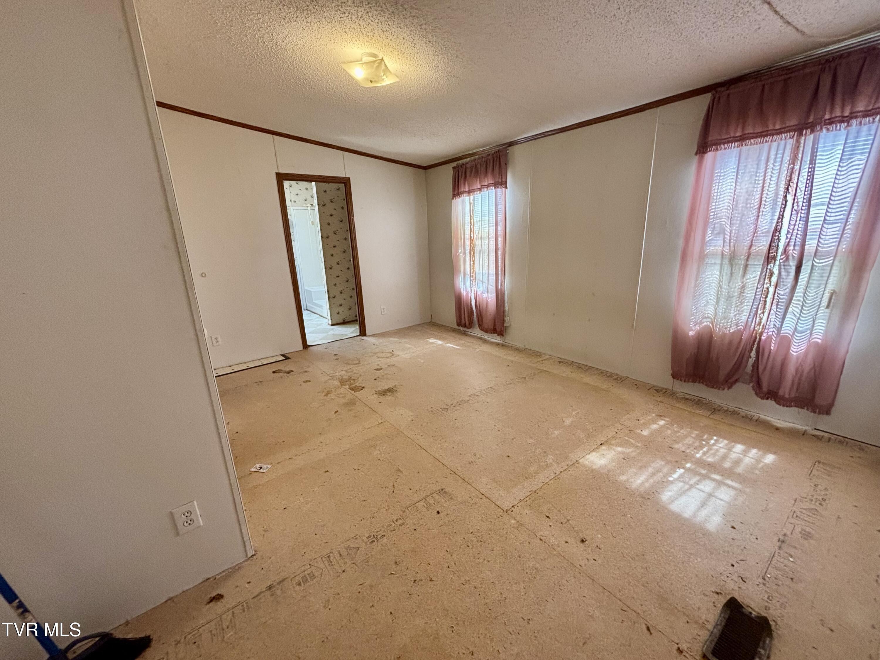 6201 Old Woodway Road Pennington Gap, VA 24277 - Photo 14 of 21 IMG_3766