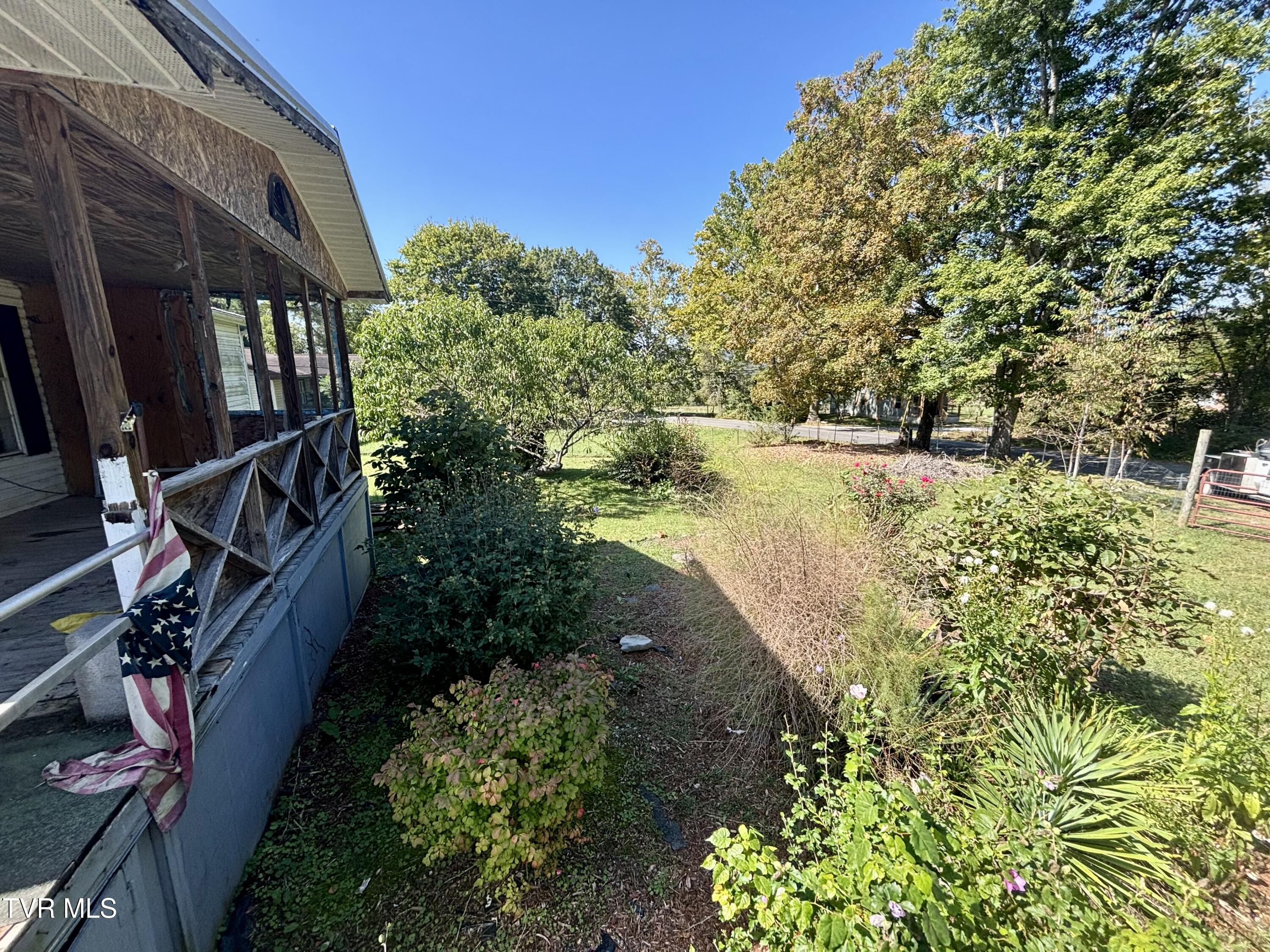 6201 Old Woodway Road Pennington Gap, VA 24277 - Photo 18 of 21 IMG_3772