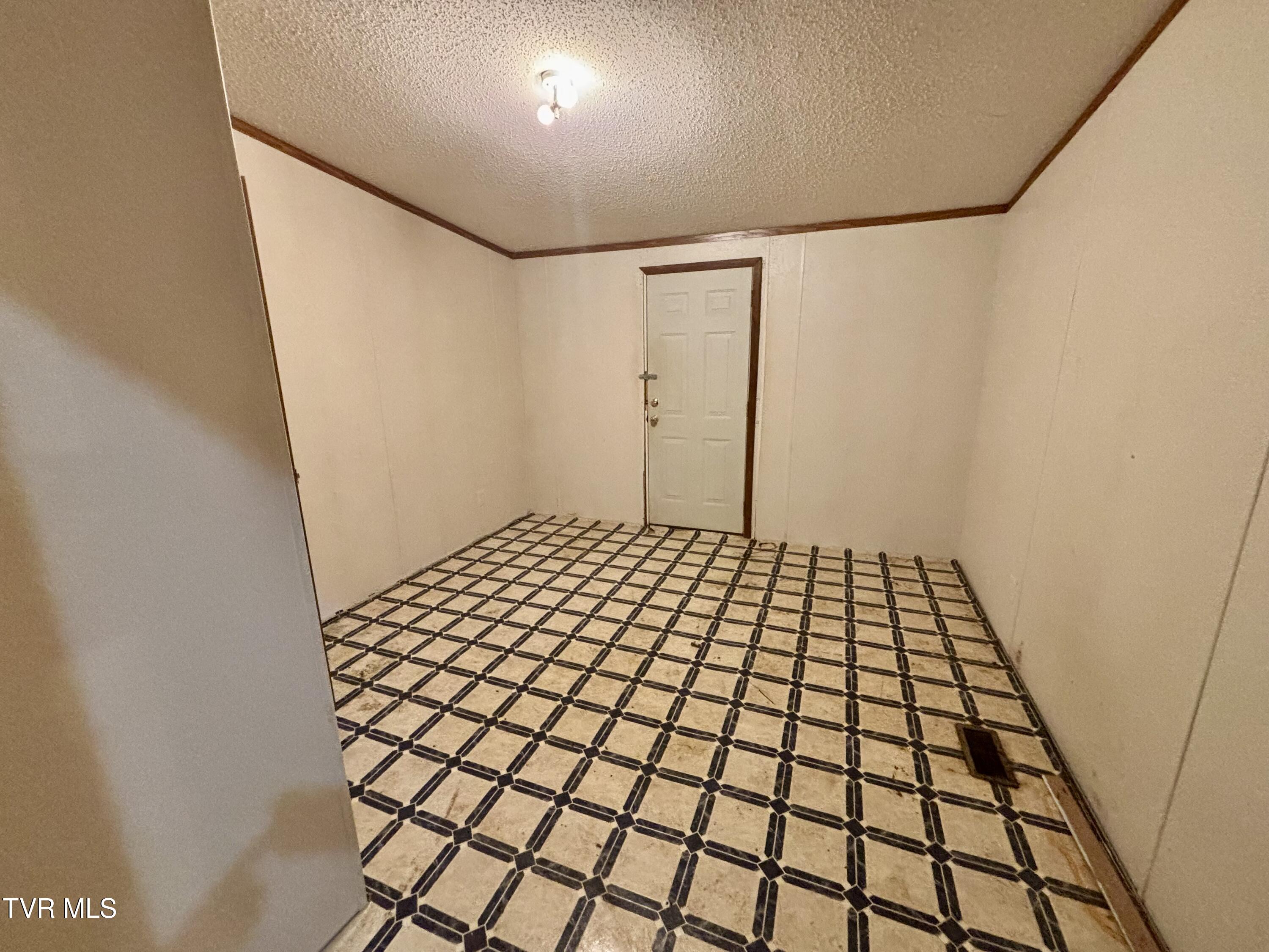 6201 Old Woodway Road Pennington Gap, VA 24277 - Photo 8 of 21 IMG_3760