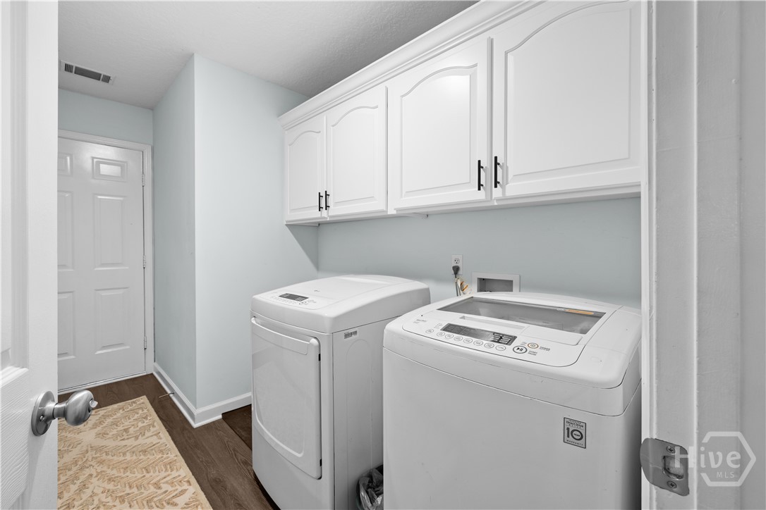 2869 Rincon-Stillwell Road Rincon, GA 31326 - Photo 33 of 40 The laundry room