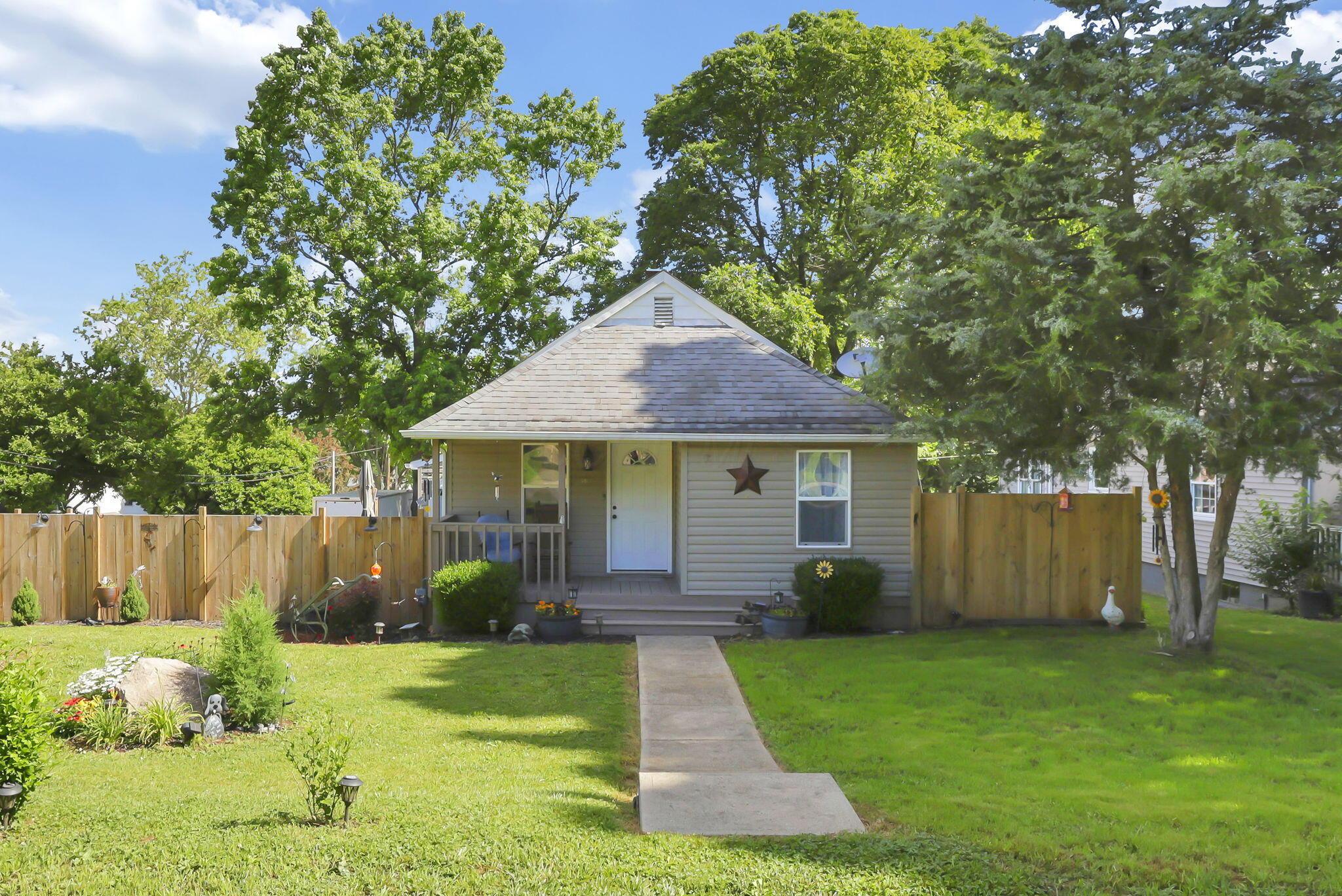 741 Spring Street Lancaster, OH 43130 - Photo 1 of 27 1-web-or-mls-939A3492 - Copy