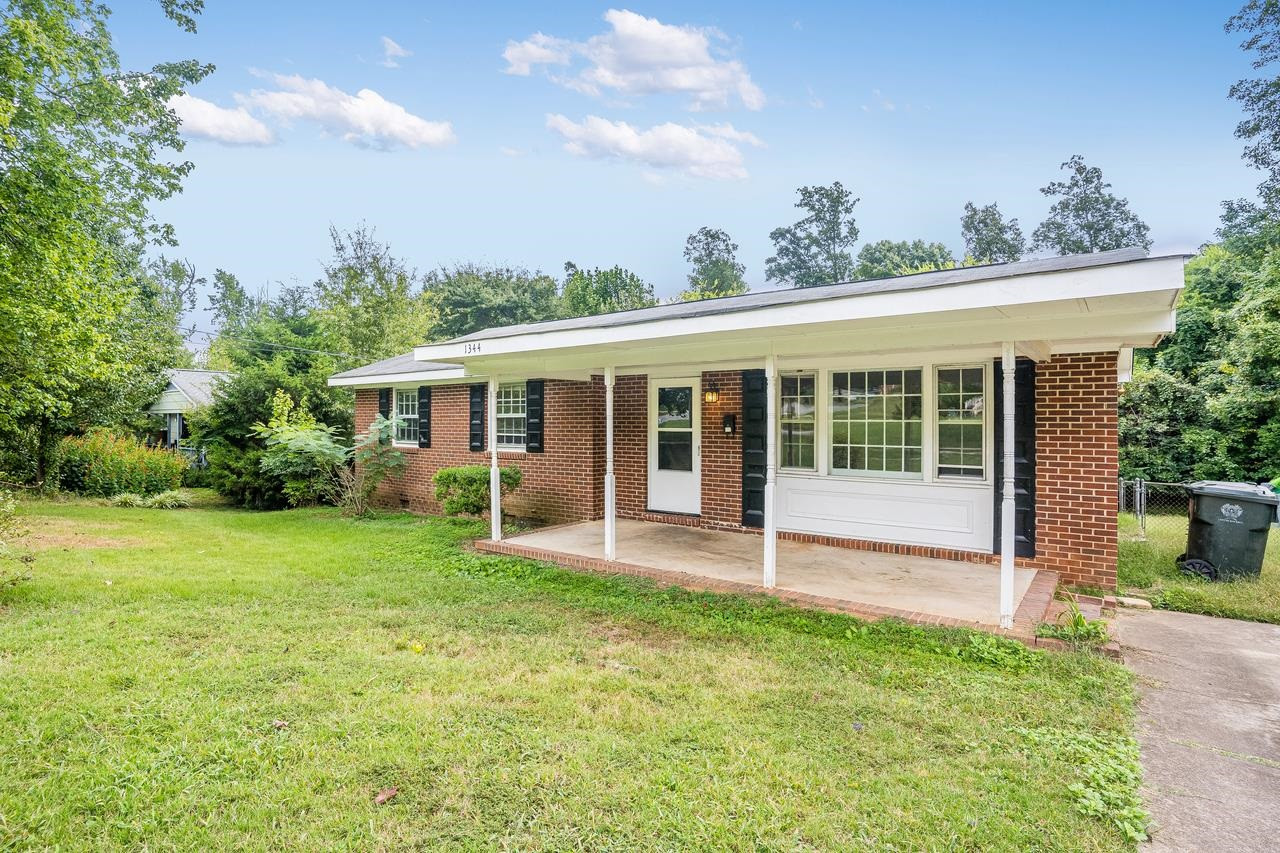 1344 Marlborough Road Raleigh, NC 27610 - Photo 3 of 28 Photo 3