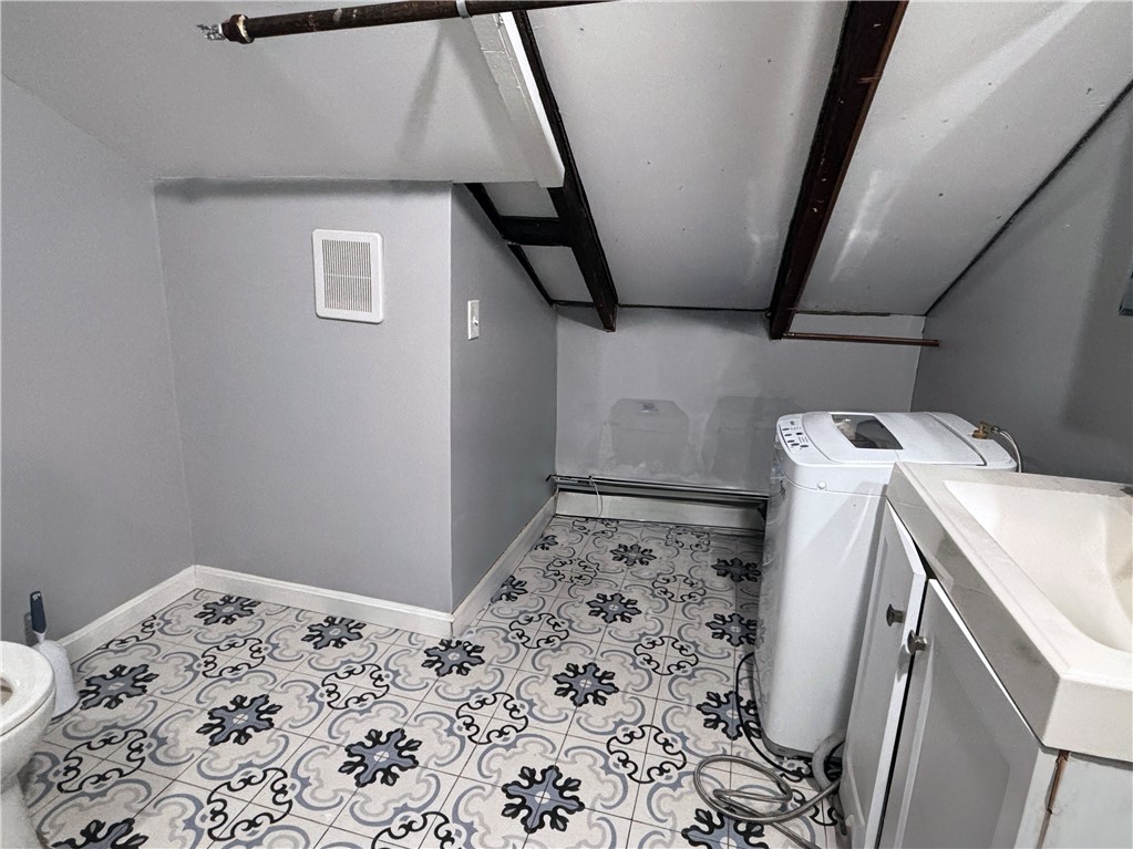 178 Bowen Street, Unit 5 Providence, RI 02906 - Photo 7 of 10