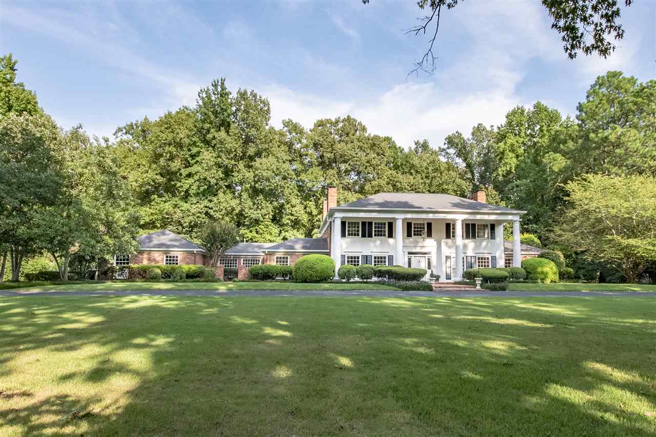 472 Sweetbrier Road Memphis, TN 38120 - Photo 2 of 24 Gallery Image 2