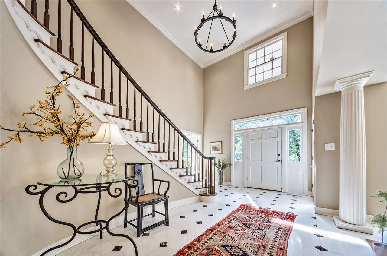 472 Sweetbrier Road Memphis, TN 38120 - Photo 4 of 24 Gallery Image 4