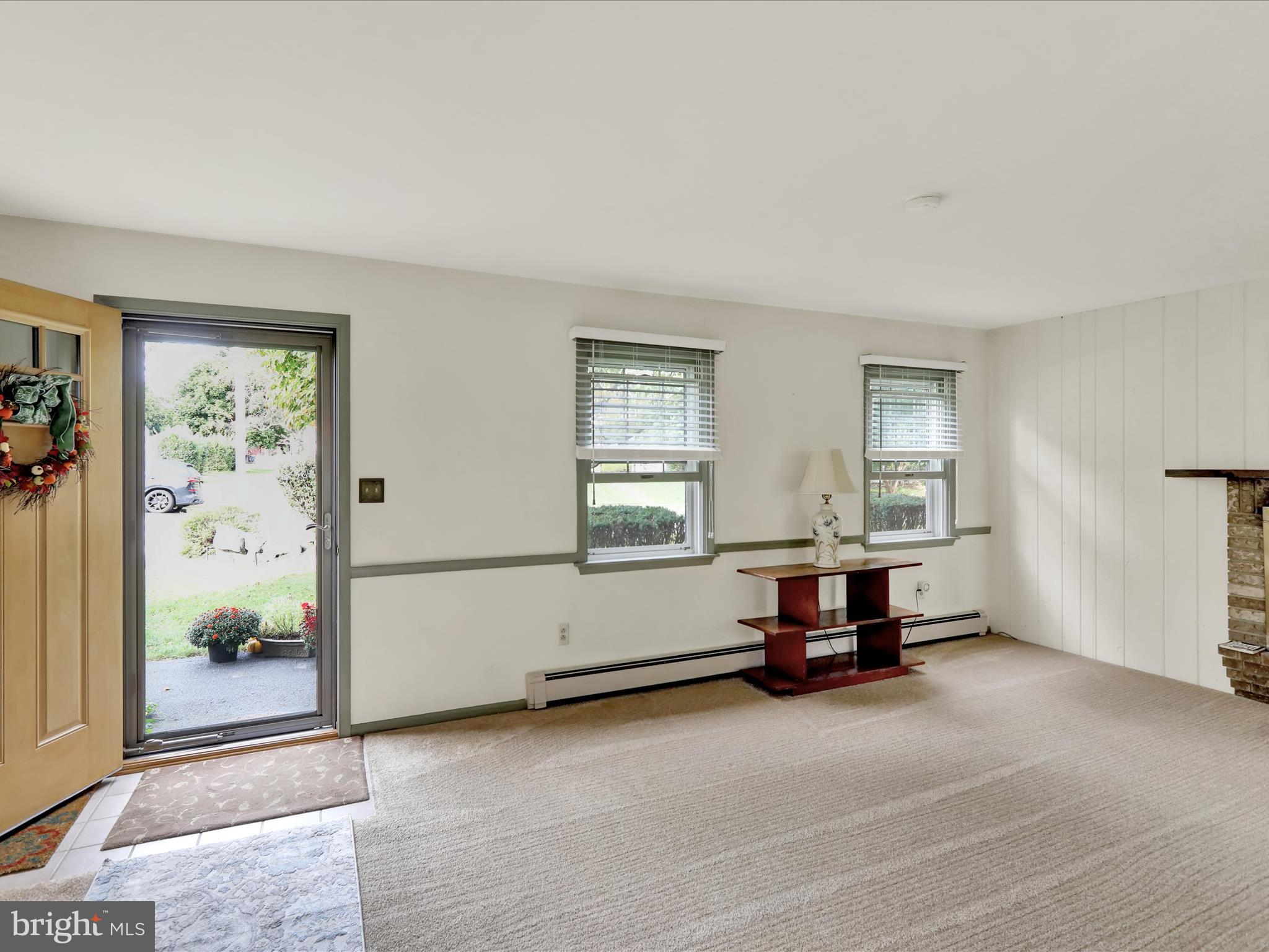 226 West Ruth Avenue Robesonia, PA 19551 - Photo 3 of 32 360_2056