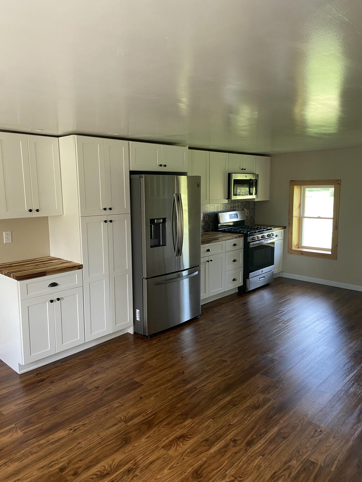 298 Wallace Hill Road Plattsburgh, NY 12901 - Photo 4 of 16 Gallery Image 4