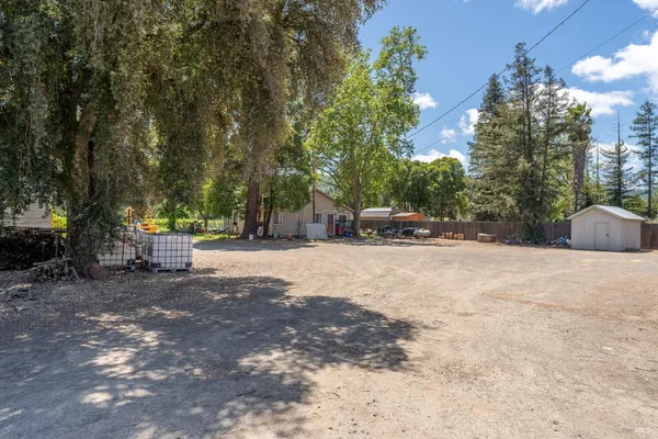 $995,000 | 3525 Taylor Drive, Ukiah, CA 95482