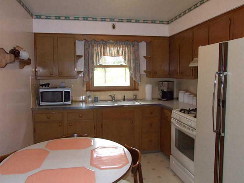 139 Stickle Road Beaver Falls, PA 15010 - Photo 9 of 19 Kitchen.