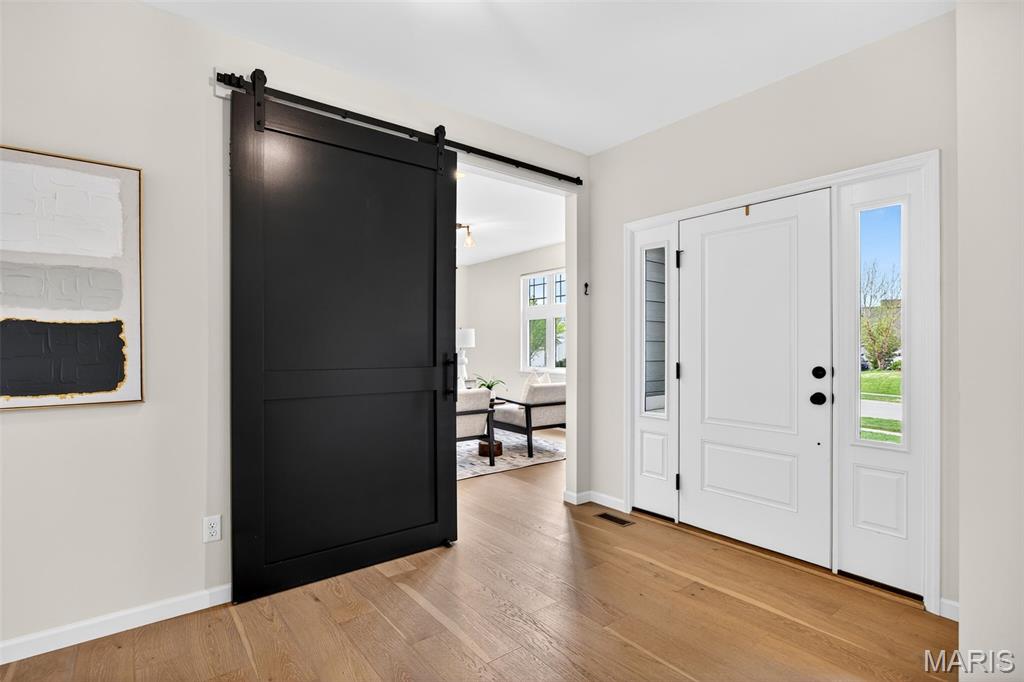 978 Silver Buck Lane Chesterfield, MO 63005 - Photo 11 of 52