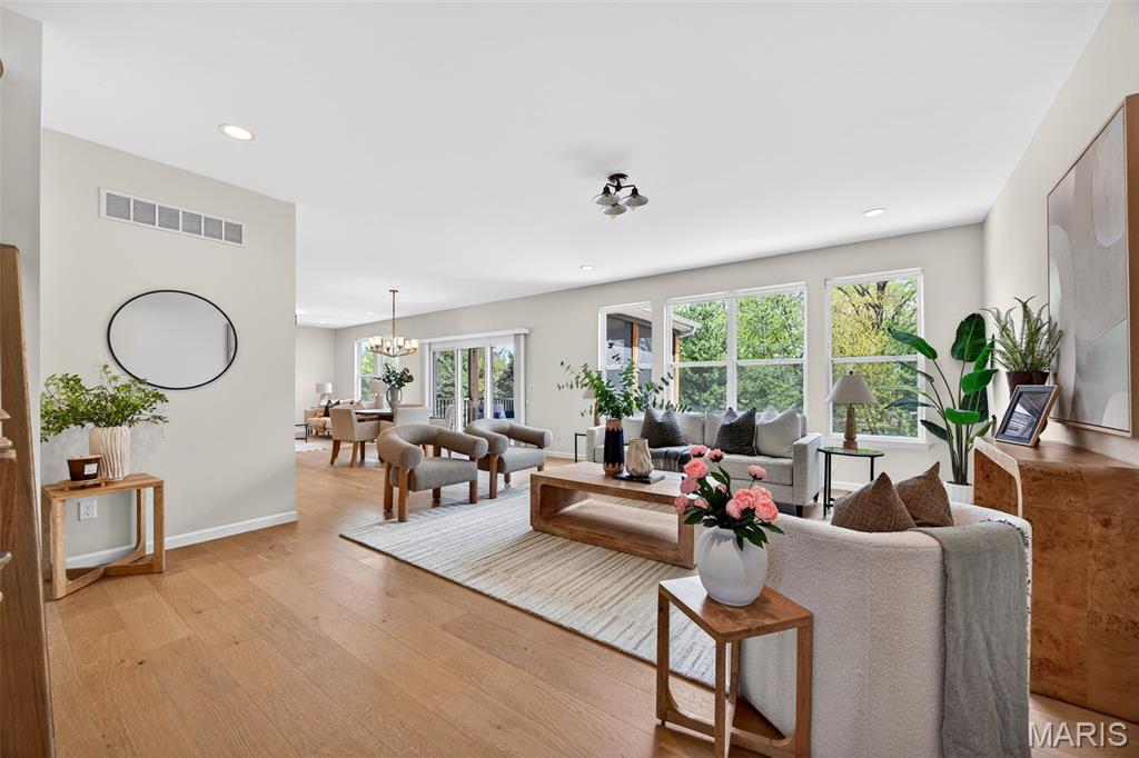 978 Silver Buck Lane Chesterfield, MO 63005 - Photo 17 of 52