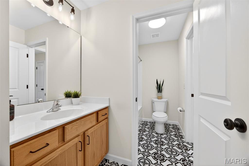 978 Silver Buck Lane Chesterfield, MO 63005 - Photo 43 of 52