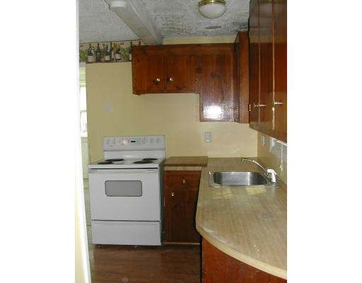 8 Austin Road Billerica, MA 01821 - Photo 6 of 13 a utility room with dryer and washer