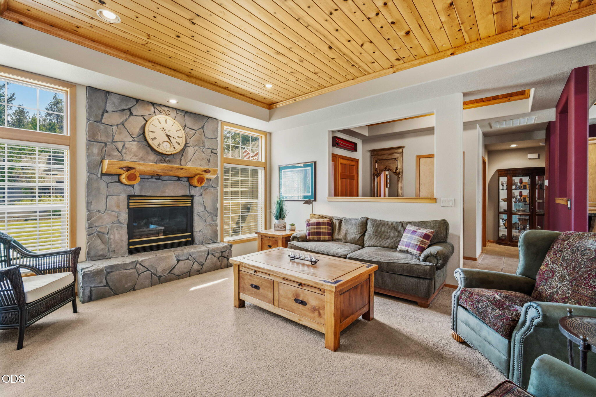 57719 Poplar Lane Sunriver, OR 97707 - Photo 7 of 46