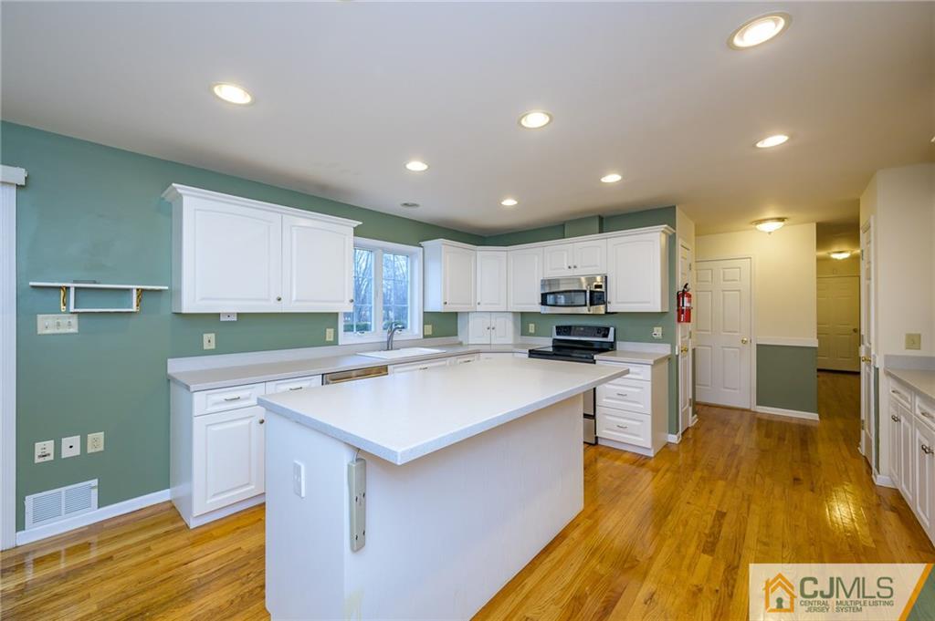 465 Shades Of Death Road Andover, NJ 07821 - Photo 11 of 39 Gallery Image 11