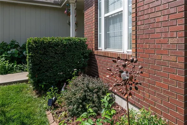 $429,900 | 606 Briar Lane, Kearney, MO 64060