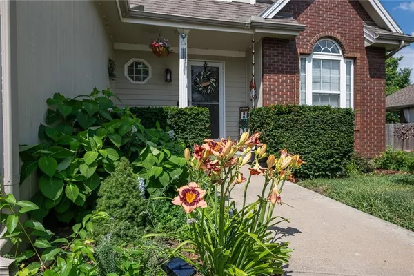 $429,900 | 606 Briar Lane, Kearney, MO 64060