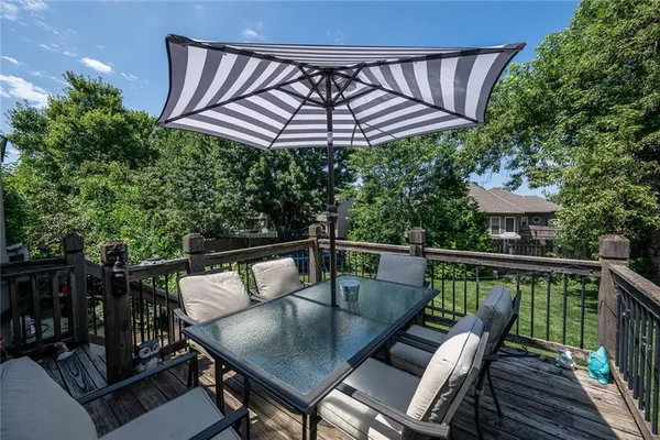 $429,900 | 606 Briar Lane, Kearney, MO 64060