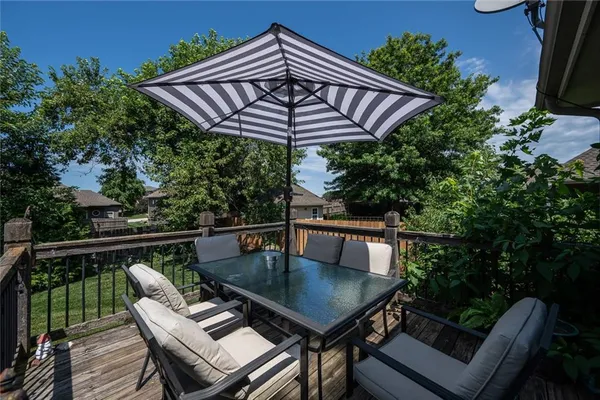 $429,900 | 606 Briar Lane, Kearney, MO 64060