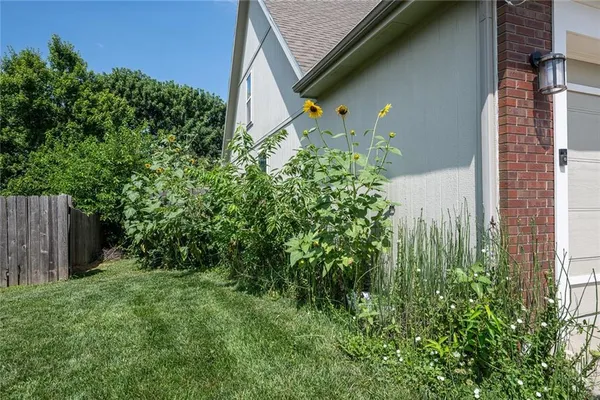 $429,900 | 606 Briar Lane, Kearney, MO 64060