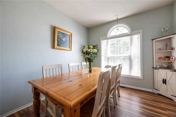 $429,900 | 606 Briar Lane, Kearney, MO 64060