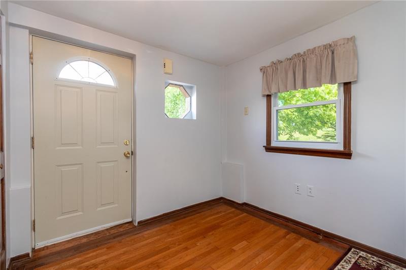 350 Blackswoods Road Freedom, PA 15042 - Photo 3 of 25 7X7 Entryway