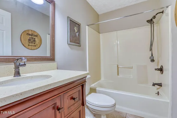 $229,000 | 1321 West Main Street, Unit 6, Rogersville, TN 37857