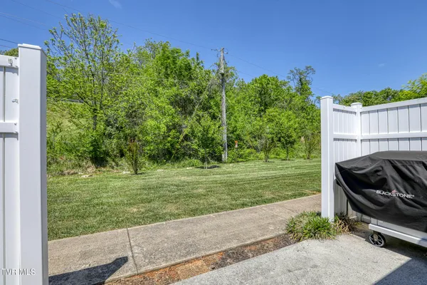 $229,000 | 1321 West Main Street, Unit 6, Rogersville, TN 37857