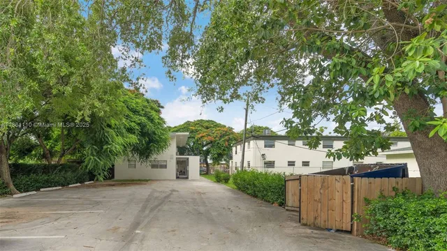 $9,500,000 | 7700 North Miami Avenue, Miami, FL 33150