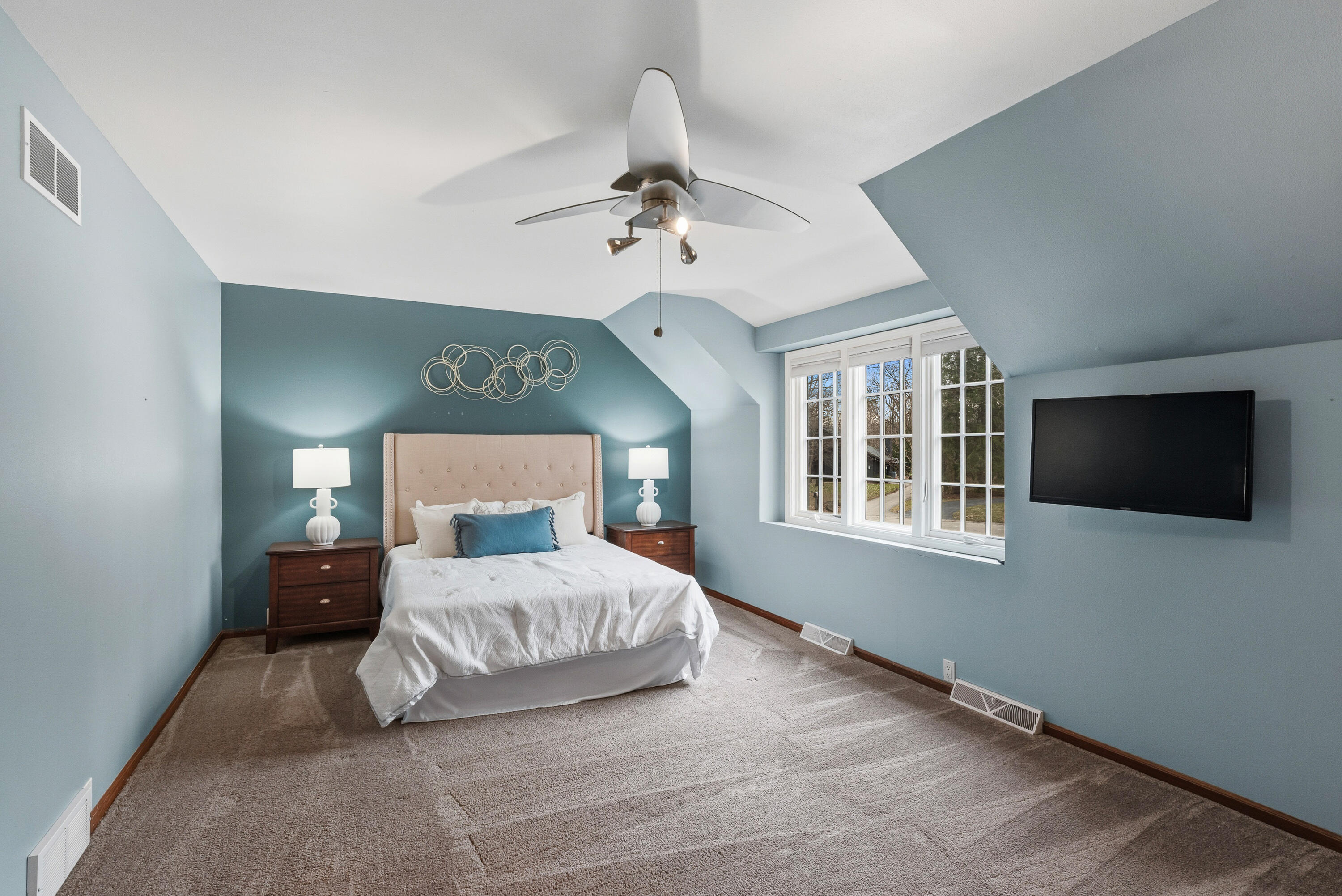 14830 Woodbridge Road Brookfield, WI 53005 - Photo 15 of 28 Primary Bedroom