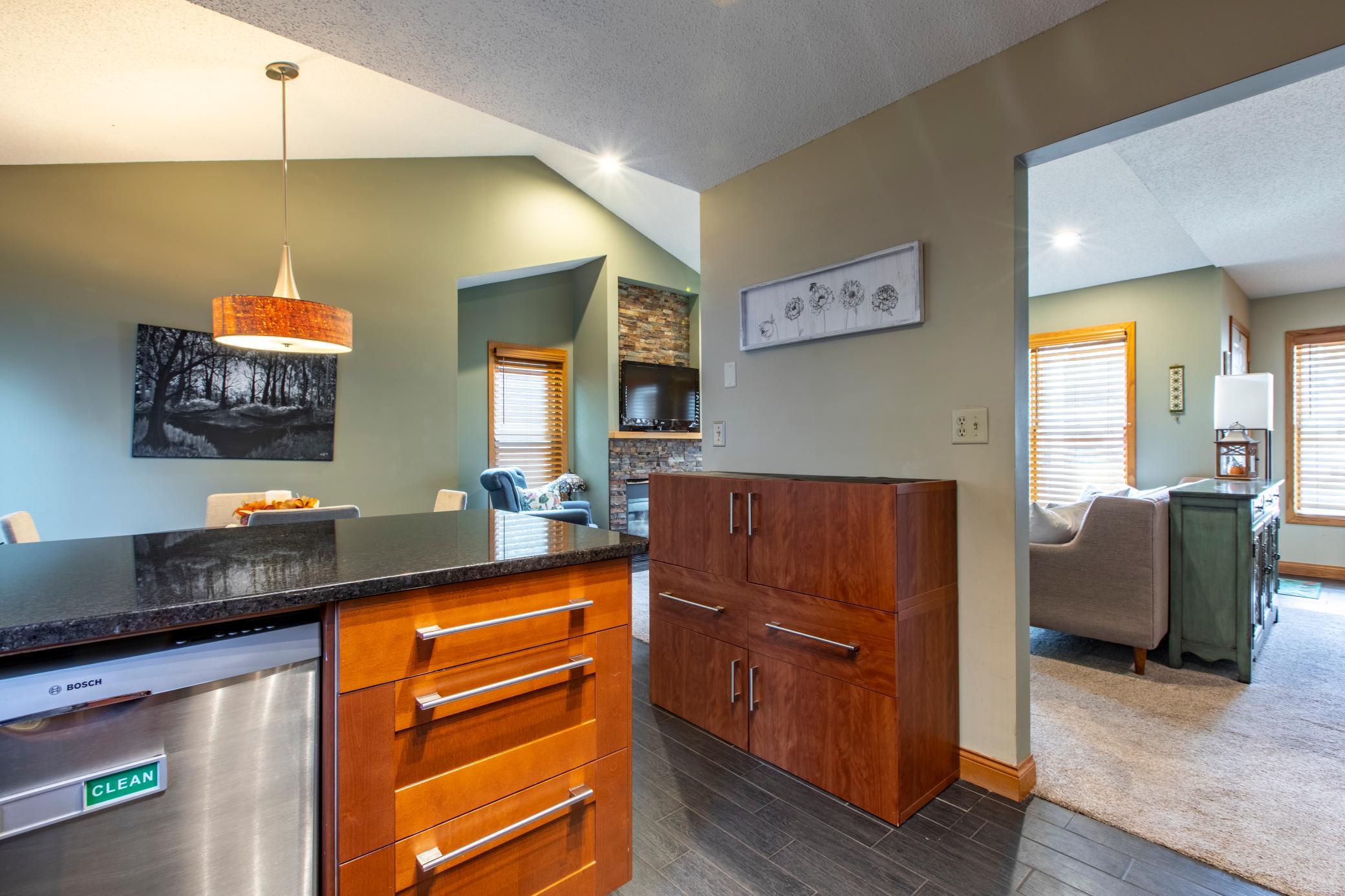 4032 Alberta Drive Northeast Rochester, MN 55906 - Photo 12 of 35