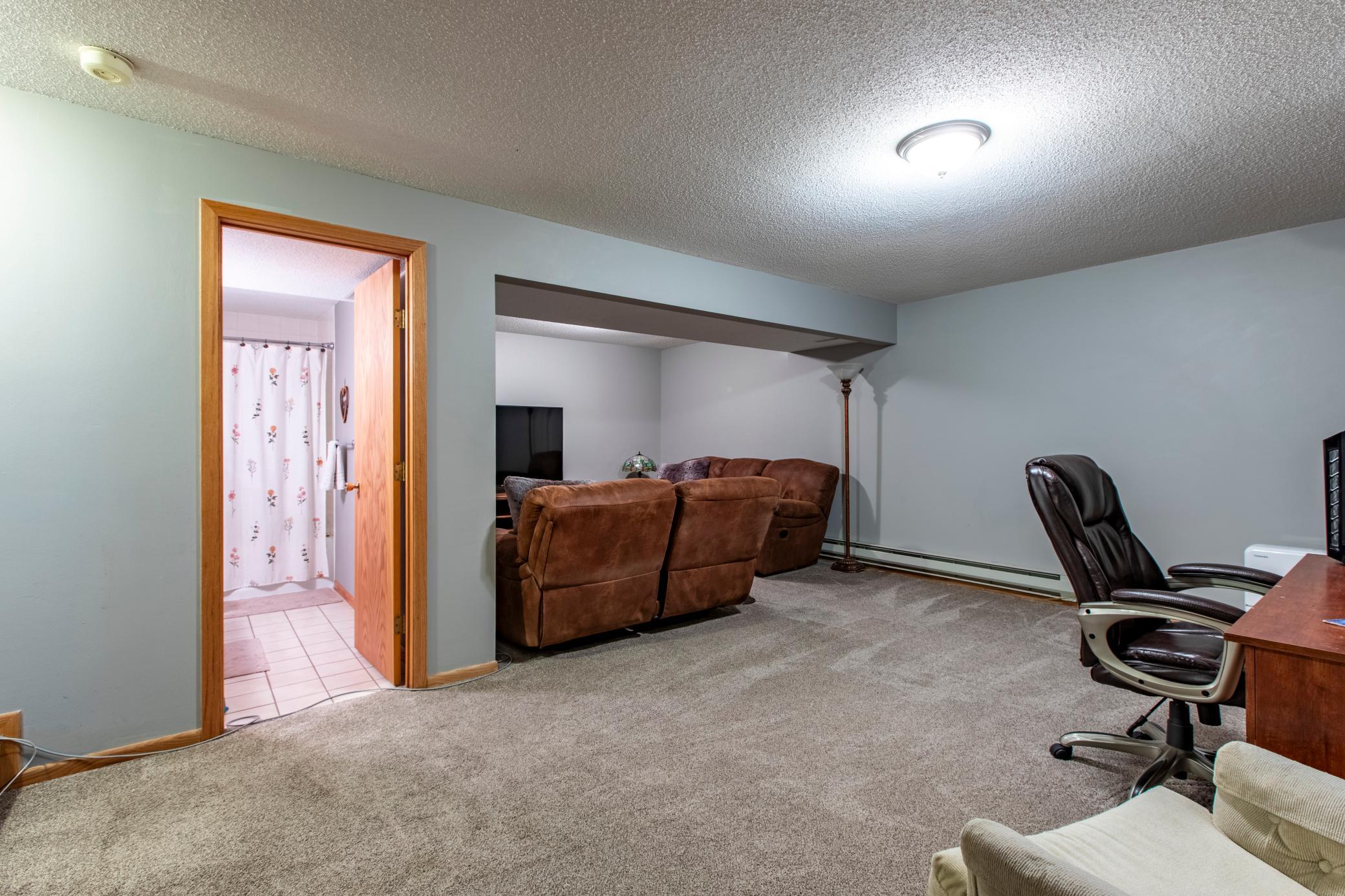 4032 Alberta Drive Northeast Rochester, MN 55906 - Photo 18 of 35