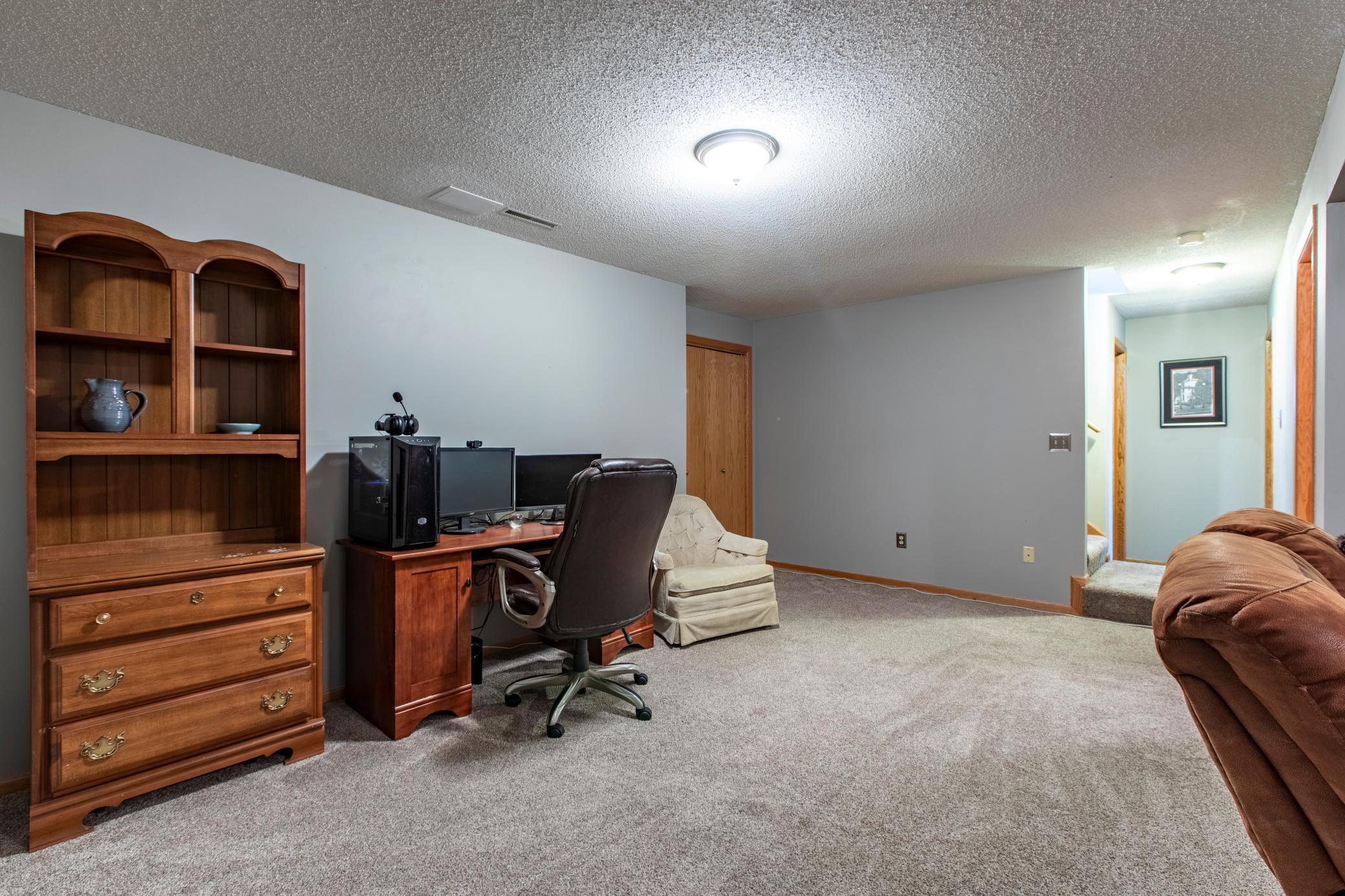 4032 Alberta Drive Northeast Rochester, MN 55906 - Photo 20 of 35