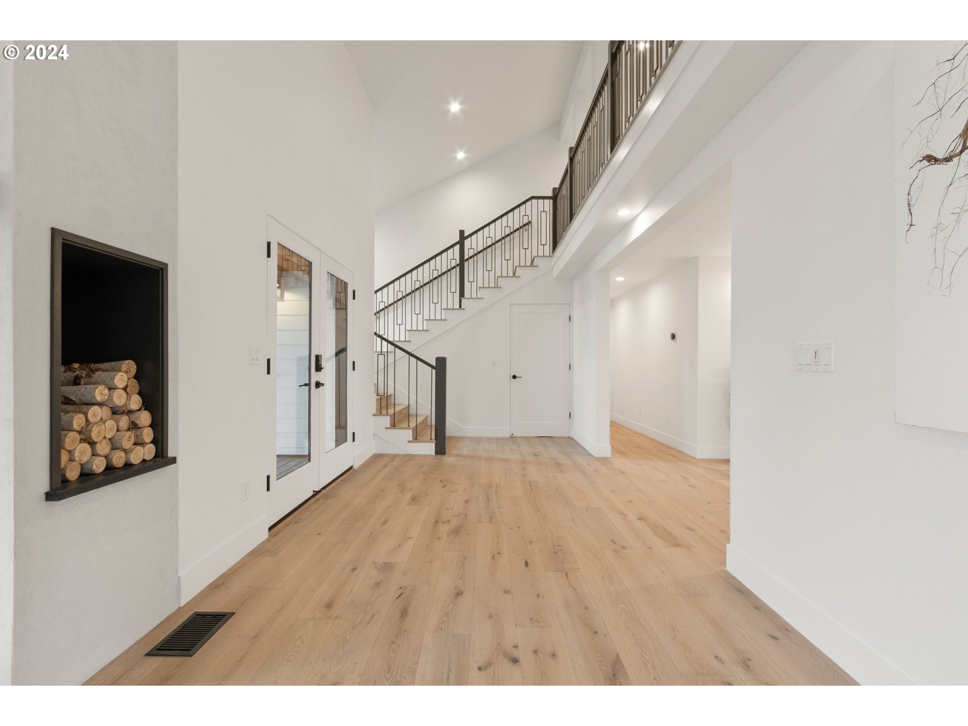 23141 Southwest Curry Ridge Drive Sherwood, OR 97140 - Photo 22 of 47 a view of a hallway with staircase