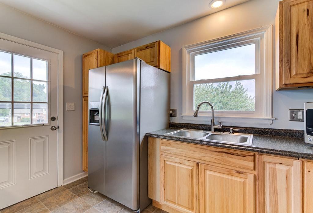 6031 Green Ridge Road Roanoke, VA 24019 - Photo 10 of 27 wide_10-6031 Greenridge Rd Roanoke Va-5-