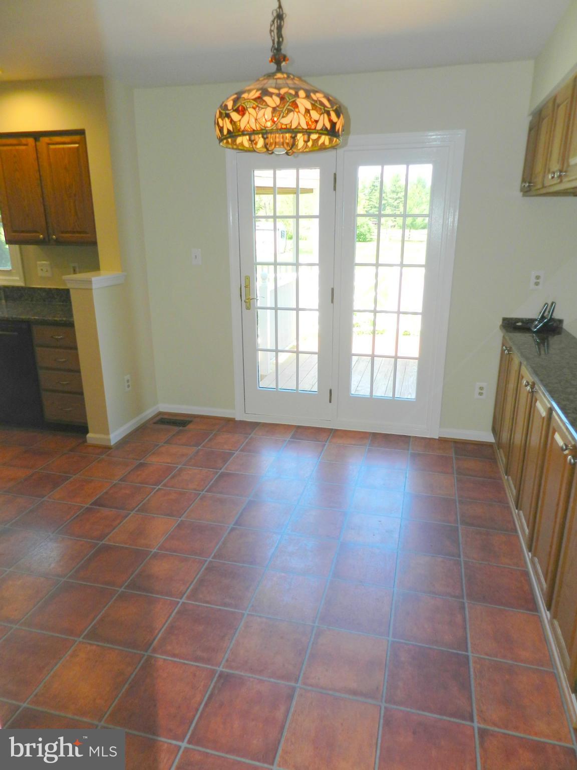 16909 Hoskinson Road Poolesville, MD 20837 - Photo 11 of 30 Kitchen