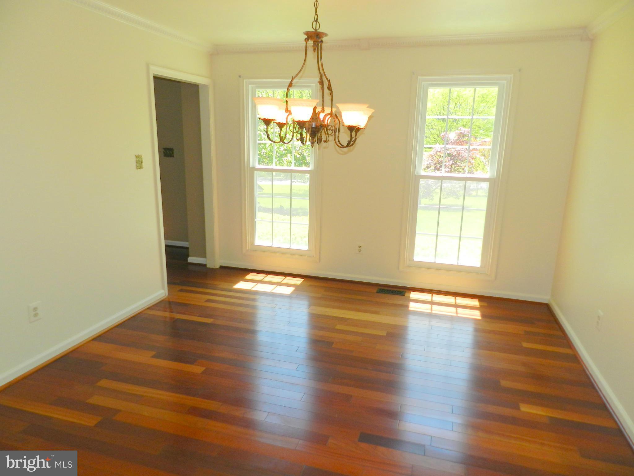 16909 Hoskinson Road Poolesville, MD 20837 - Photo 12 of 30 Dining Room
