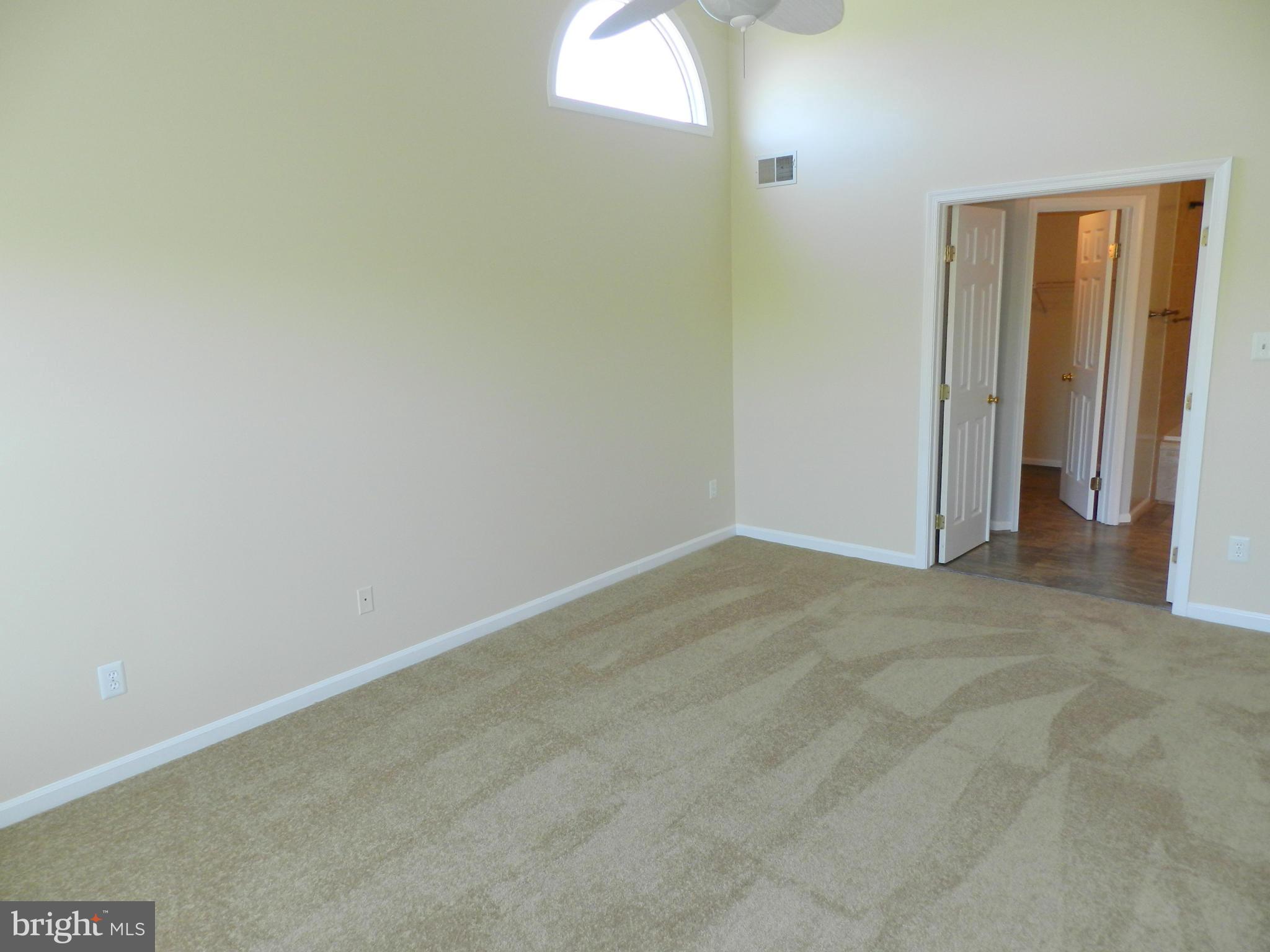 16909 Hoskinson Road Poolesville, MD 20837 - Photo 15 of 30 Bedroom (Master)