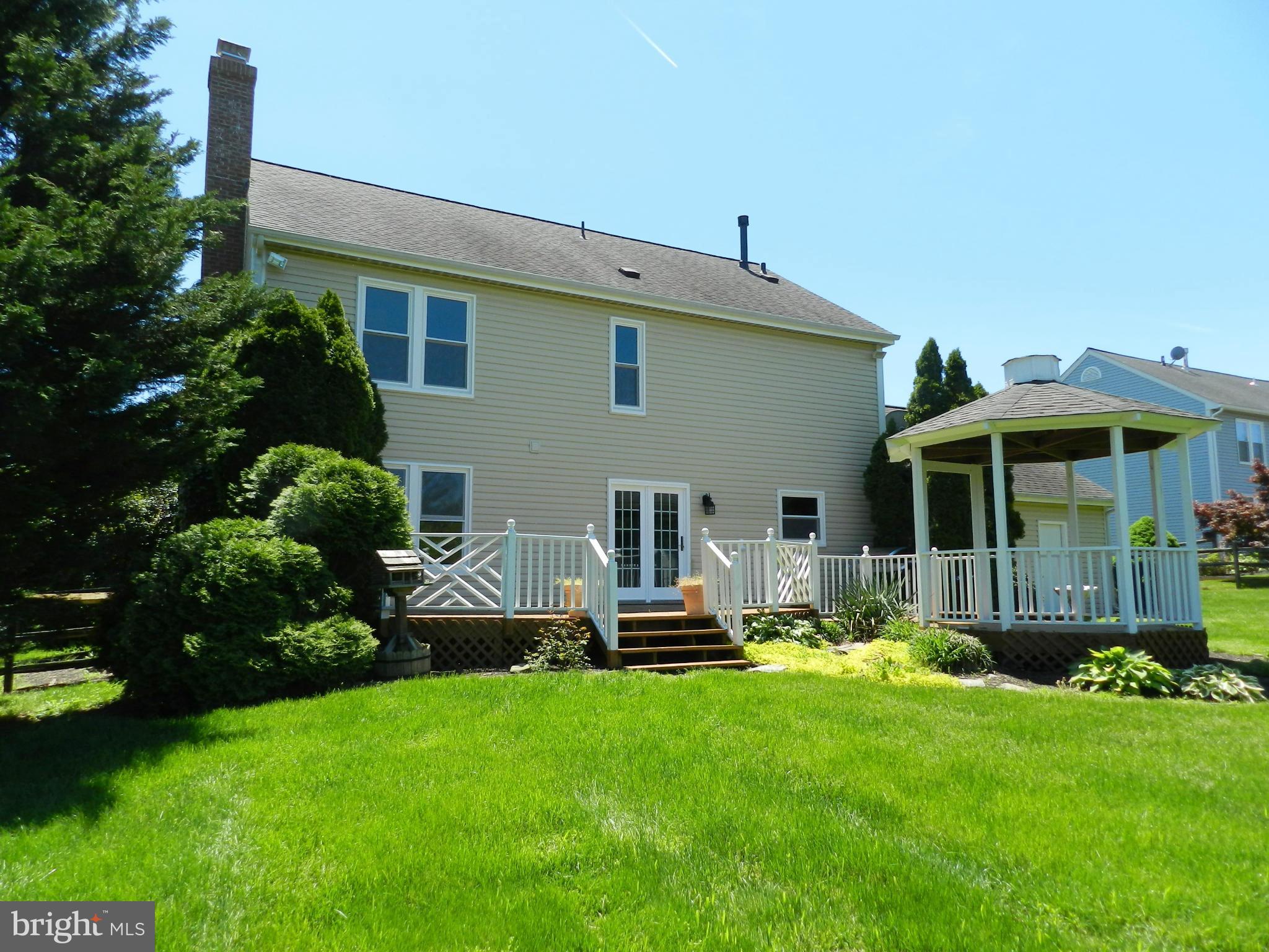 16909 Hoskinson Road Poolesville, MD 20837 - Photo 27 of 30 Exterior (Rear)