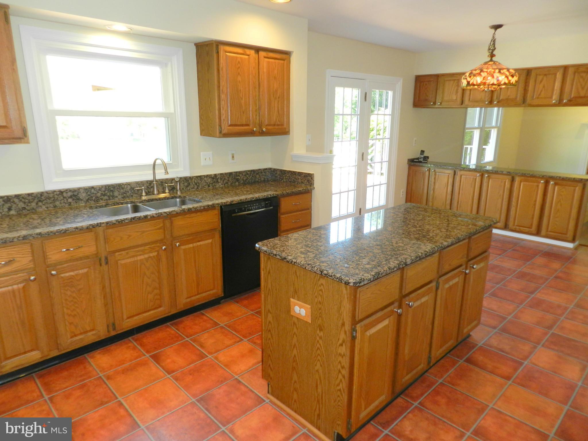 16909 Hoskinson Road Poolesville, MD 20837 - Photo 9 of 30 Kitchen