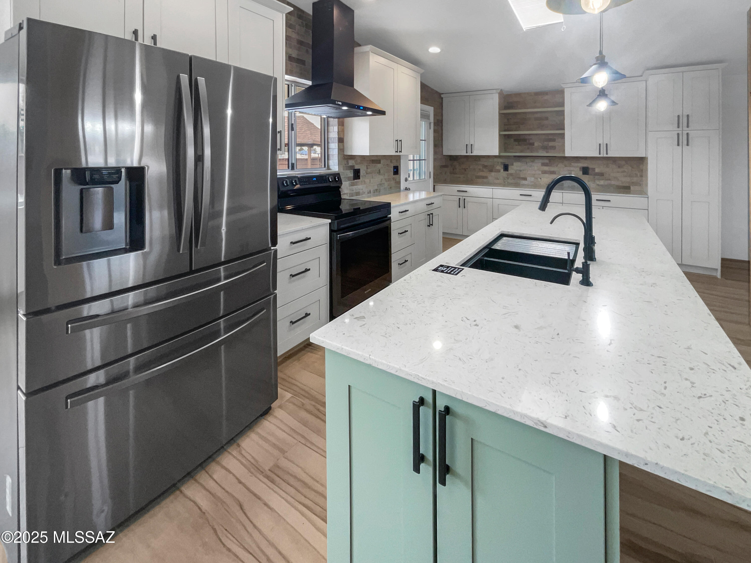 306 South Gollob Road Tucson, AZ 85710 - Photo 6 of 23 Gallery Image 6