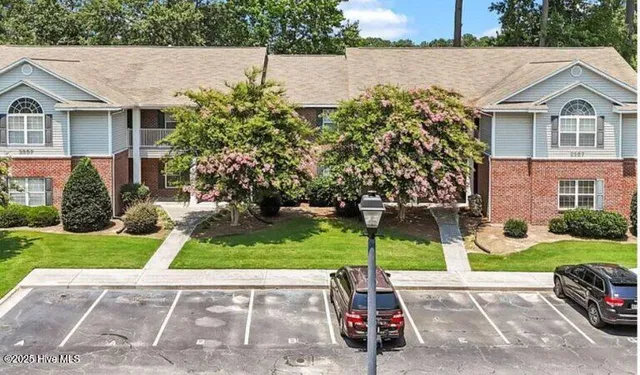 $1,300 | 2207 Locksley Woods Drive, Unit E, Greenville, NC 27858