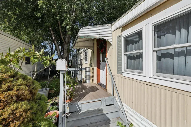 $38,000 | 1403 Concord Street South, Unit 15, South St. Paul, MN 55075