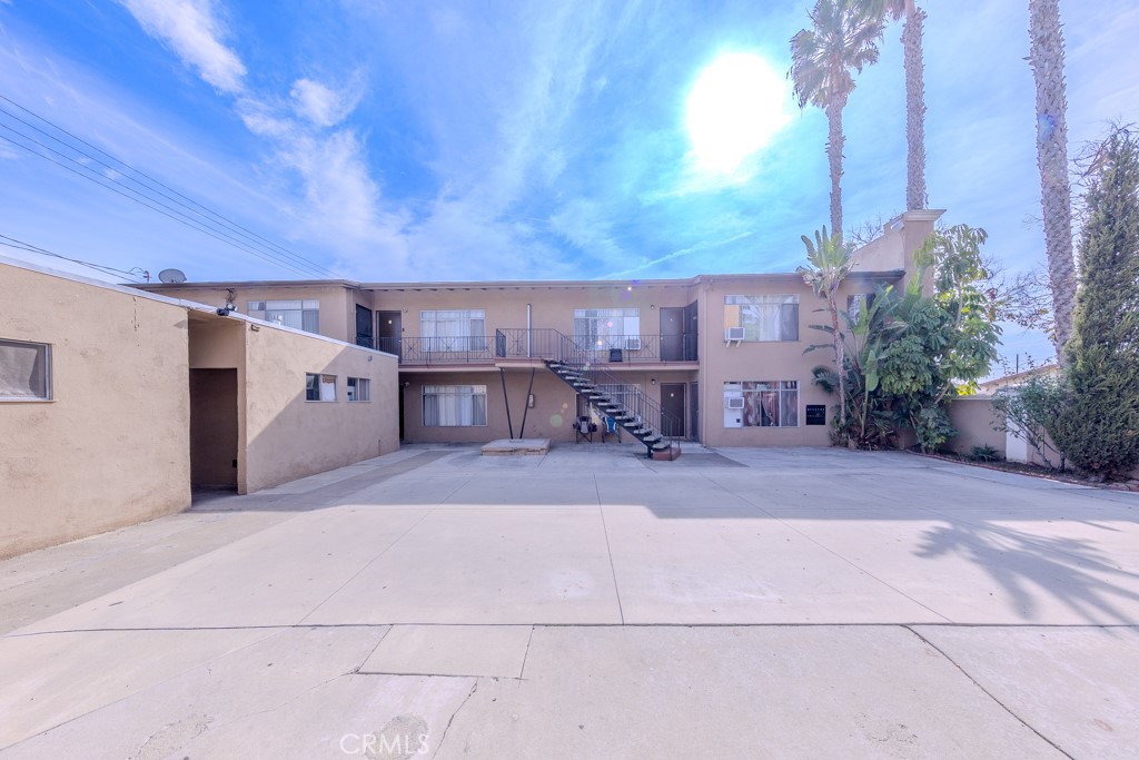 906 South Fann Street Anaheim, CA 92804 - Photo 15 of 27 Looking at building 906 Fann.