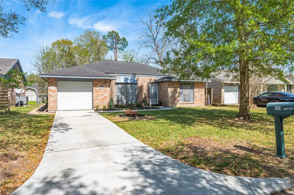 $1,950 | 503 Bellmar Lane, Friendswood, TX 77546
