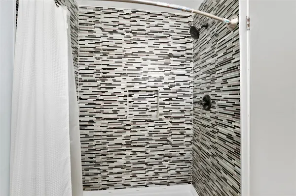 $1,950 | 503 Bellmar Lane, Friendswood, TX 77546