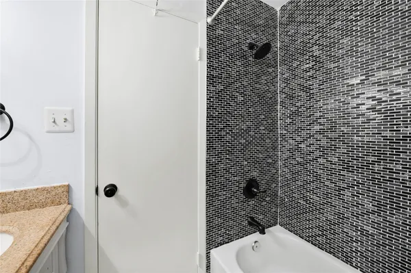 $1,950 | 503 Bellmar Lane, Friendswood, TX 77546